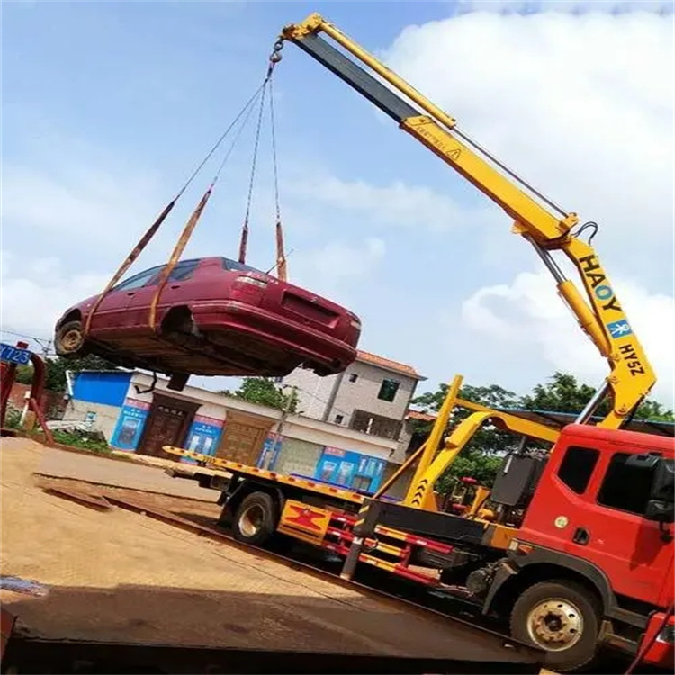 伍家岗吊车吊汽车的正确方法